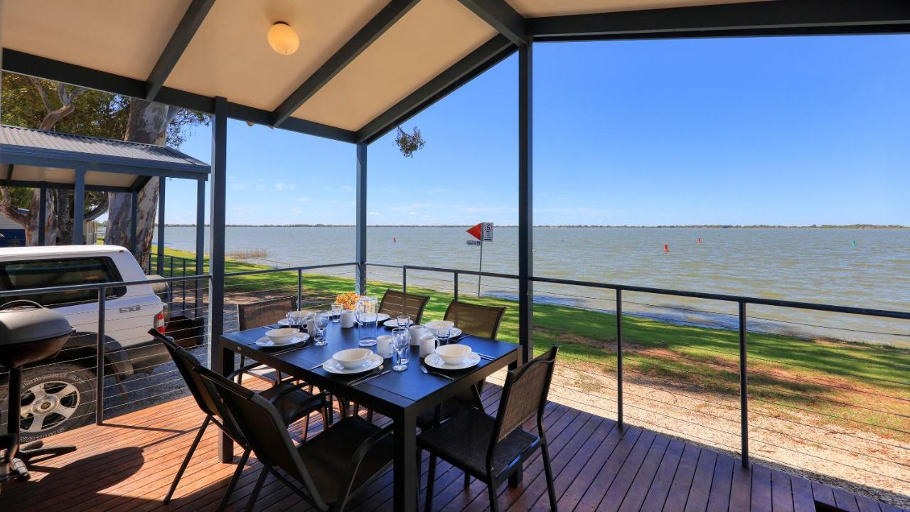 Lake Boga Caravan Park Kültér fotó