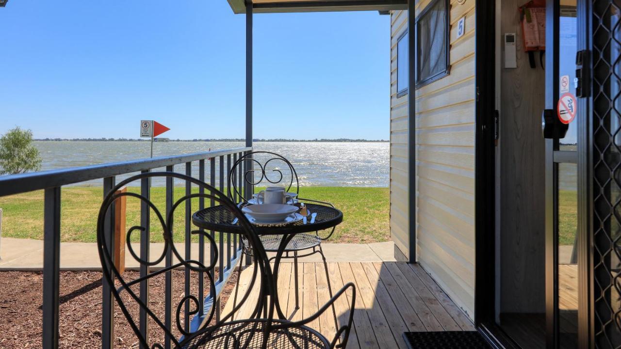 Lake Boga Caravan Park Kültér fotó