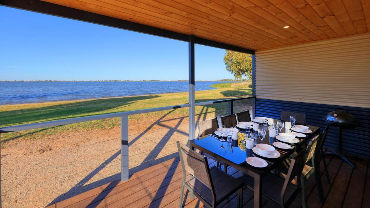 Lake Boga Caravan Park Kültér fotó
