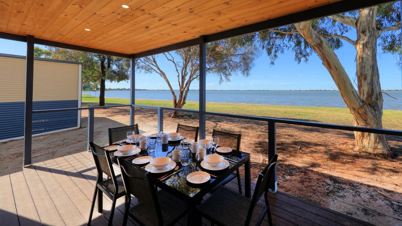 Lake Boga Caravan Park Kültér fotó