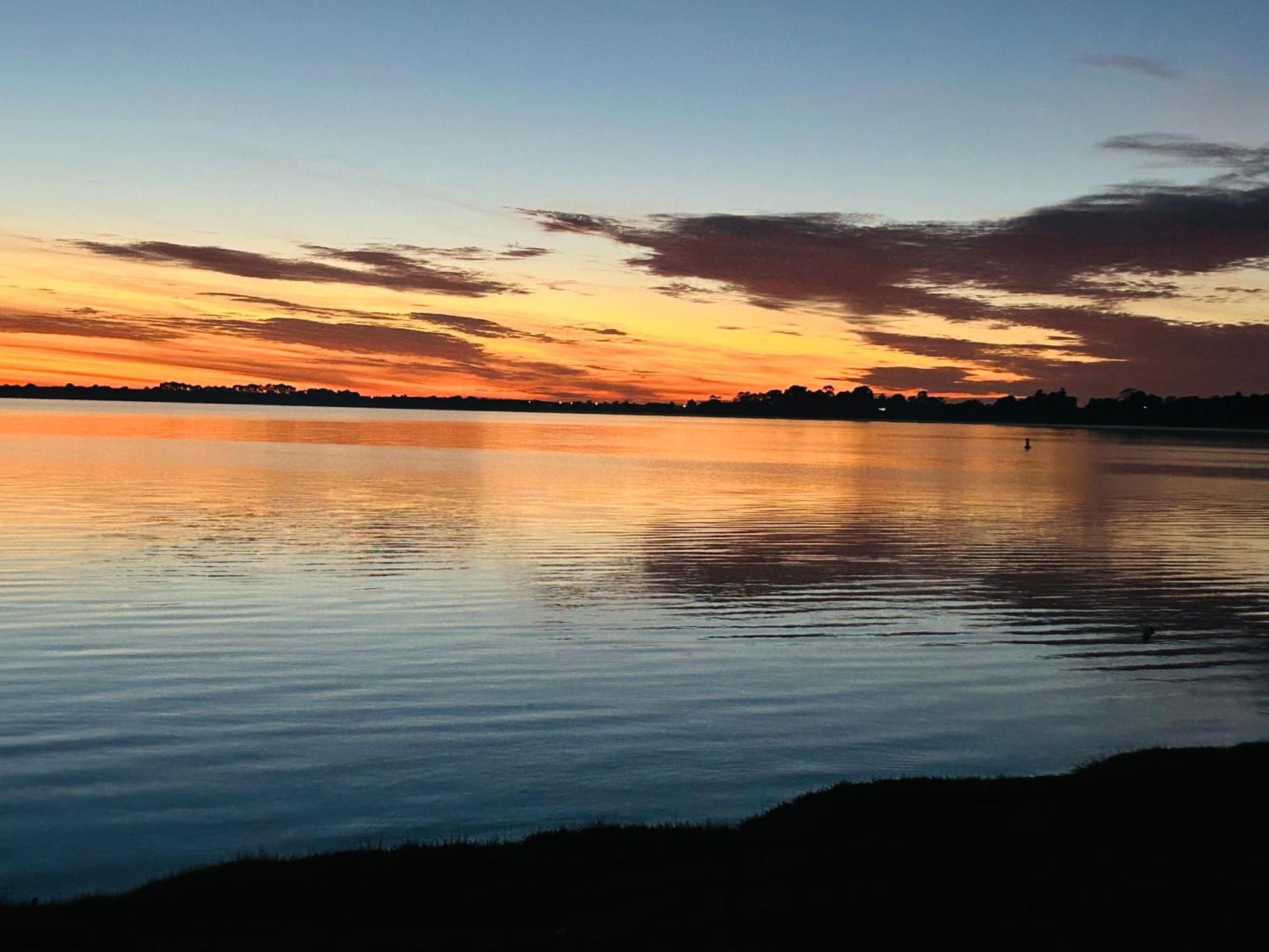 Lake Boga Caravan Park Kültér fotó